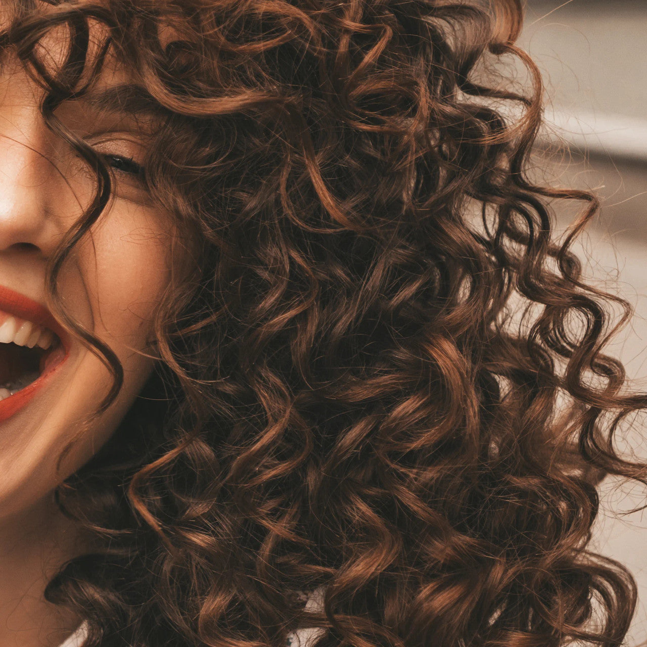 TYCHE Ceramic Curling Iron