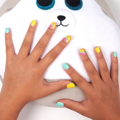KISS Gold Finger Little Diva Sticker Nails – You’re a Shining Star