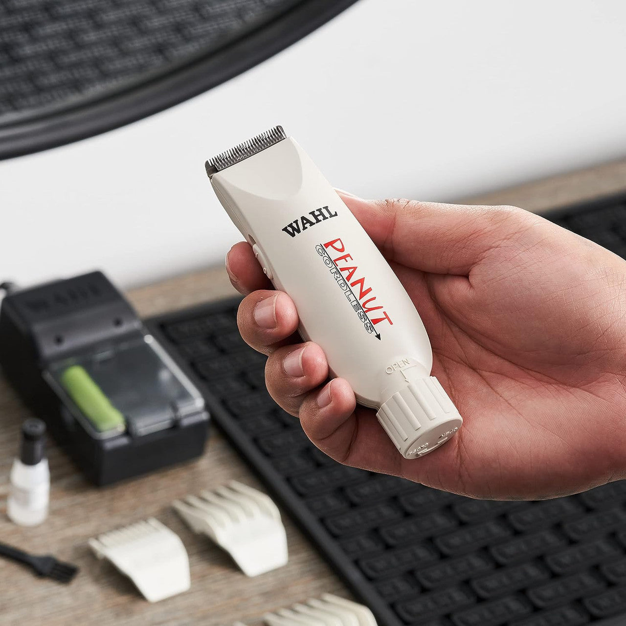 WAHL Professional Cordless Peanut Clipper/Trimmer
