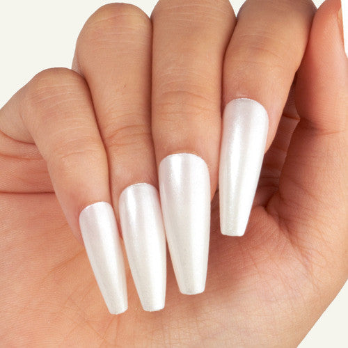 KISS Gold Finger 2023 Holiday Limited Edition Nails - Frosty Is Cold