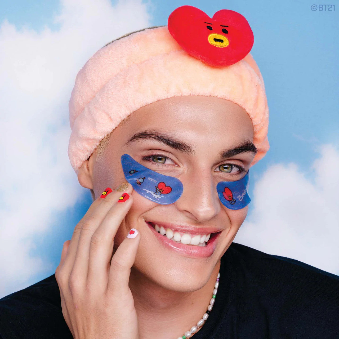 THE CREME SHOP BT21 "Smooth Moves!" TATA Hydrogel Under Eye Patches
